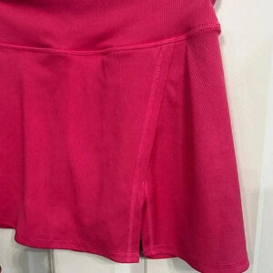 Barely worn Old Navy size 14-16 active skort for girls. Like new! Bright pink.